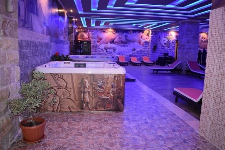Cleopatra Hammam & Massage