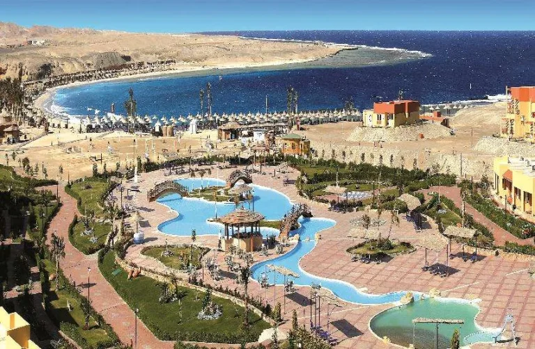 Abu Dabab Bay Snorkeling